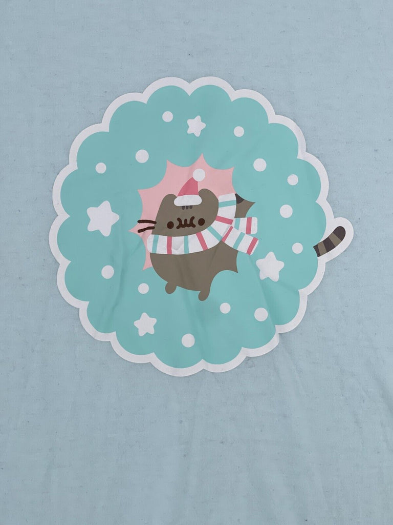 Gaming Outfitters Pusheen Holiday Wreath Long Sleeve Shirt Extra Small